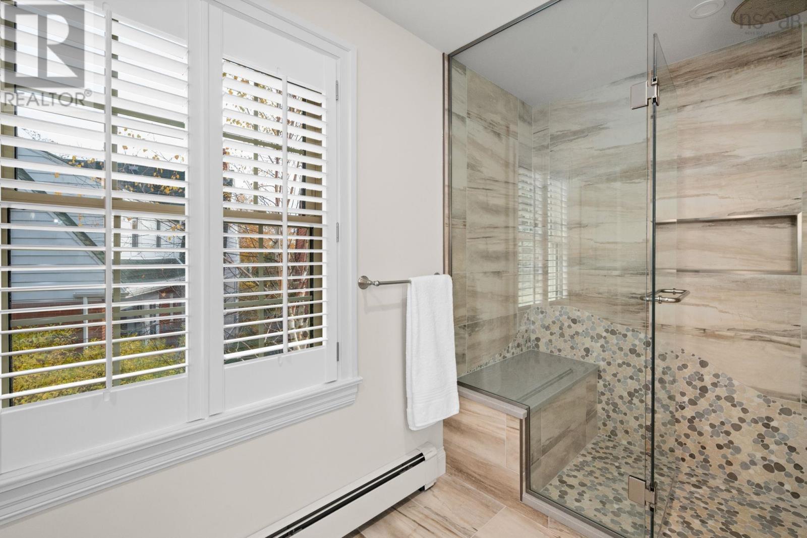 Property 29 of 50 of 1111 Rockcliffe Street