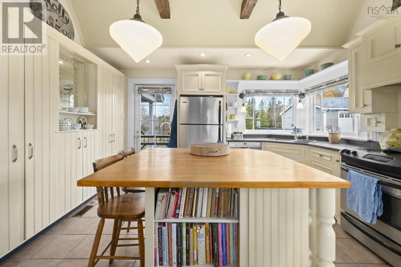 Property 17 of 50 of 1563 New Ross Road