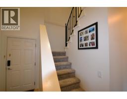 Living room - 2120 Shannon Ridge Drive Unit# 304, West Kelowna, BC V4T2Z3 Photo 10