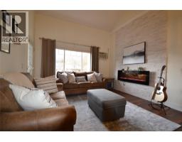 Dining room - 2120 Shannon Ridge Drive Unit# 304, West Kelowna, BC V4T2Z3 Photo 8