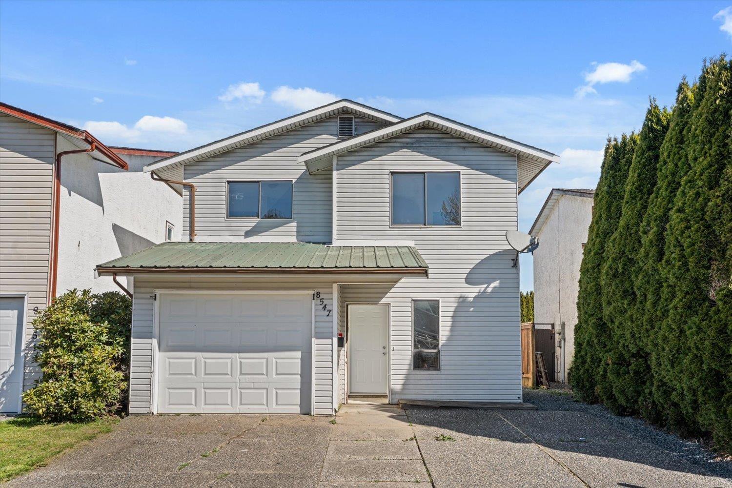 8547 MCCUTCHEON AVENUE, Chilliwack Proper South