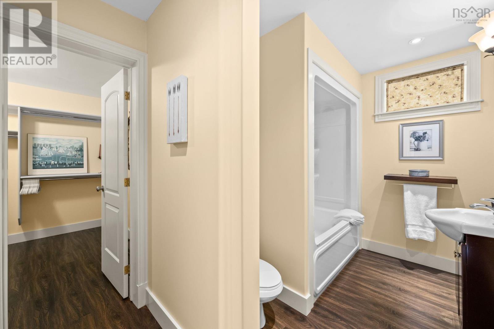 Property 33 of 48 of 73 Kestrel Court