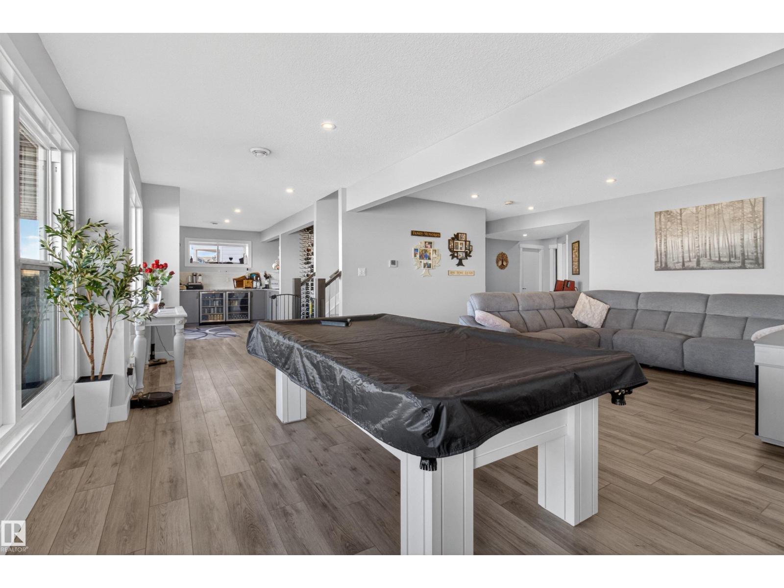 25 Sapphire CV, Sherwood Park