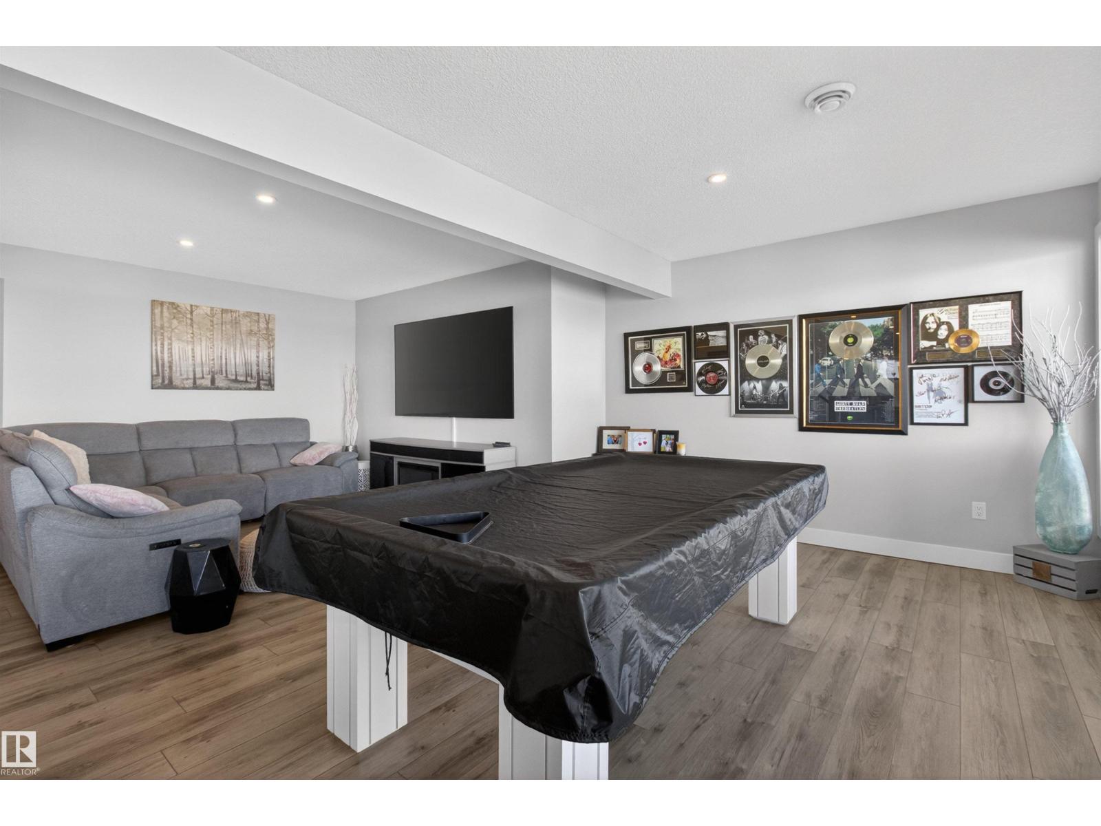 25 Sapphire CV, Sherwood Park
