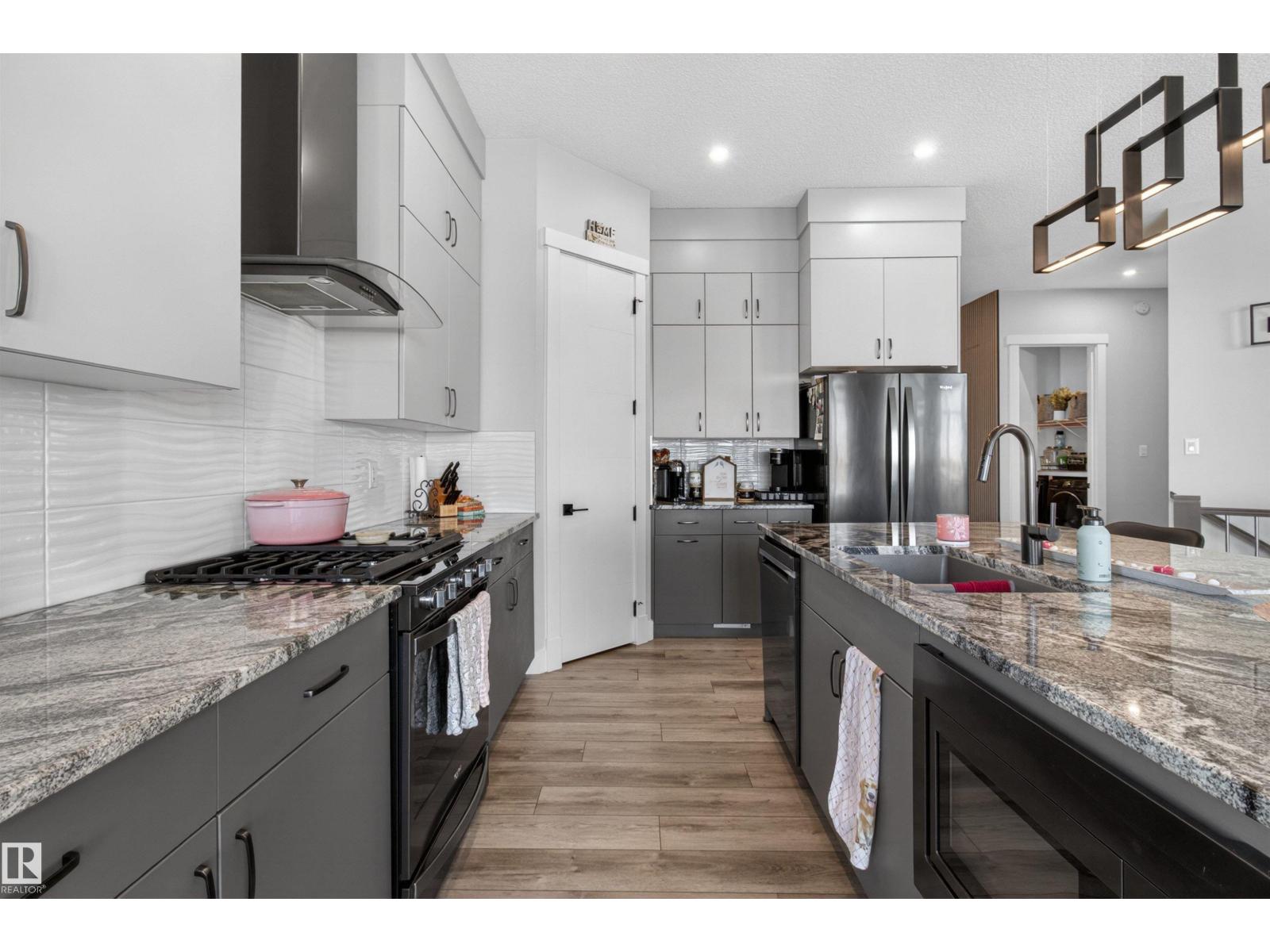 25 Sapphire CV, Sherwood Park