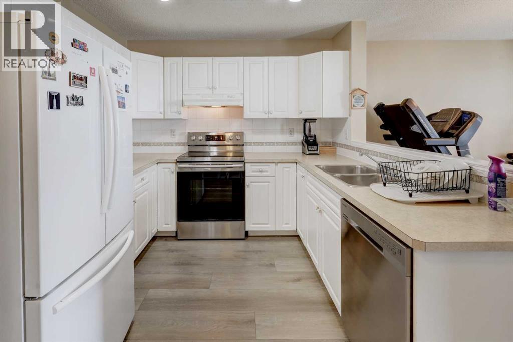 22 TARINGTON LANDING NE - 9