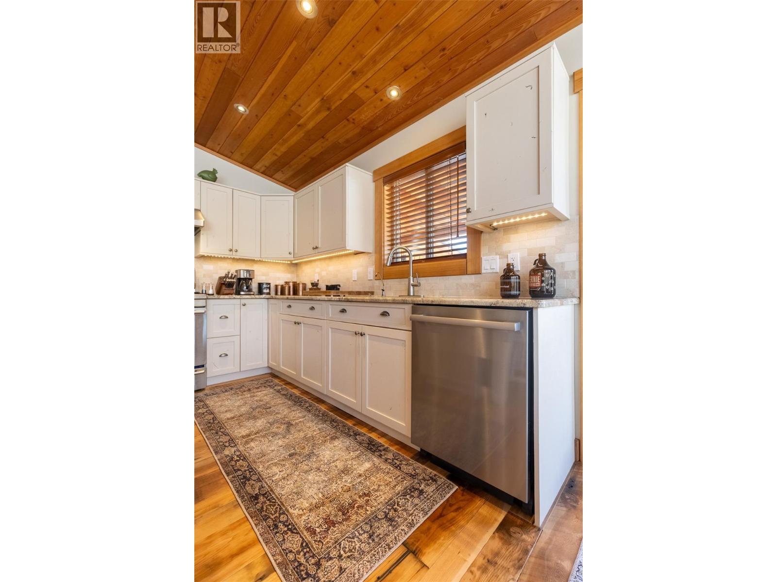 4061 HILL Road — photo 15