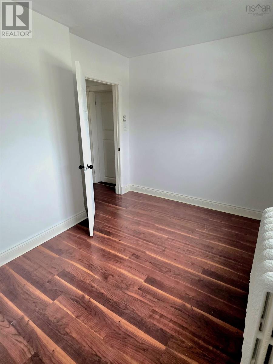 Property 32 of 42 of 797 Victoria Road