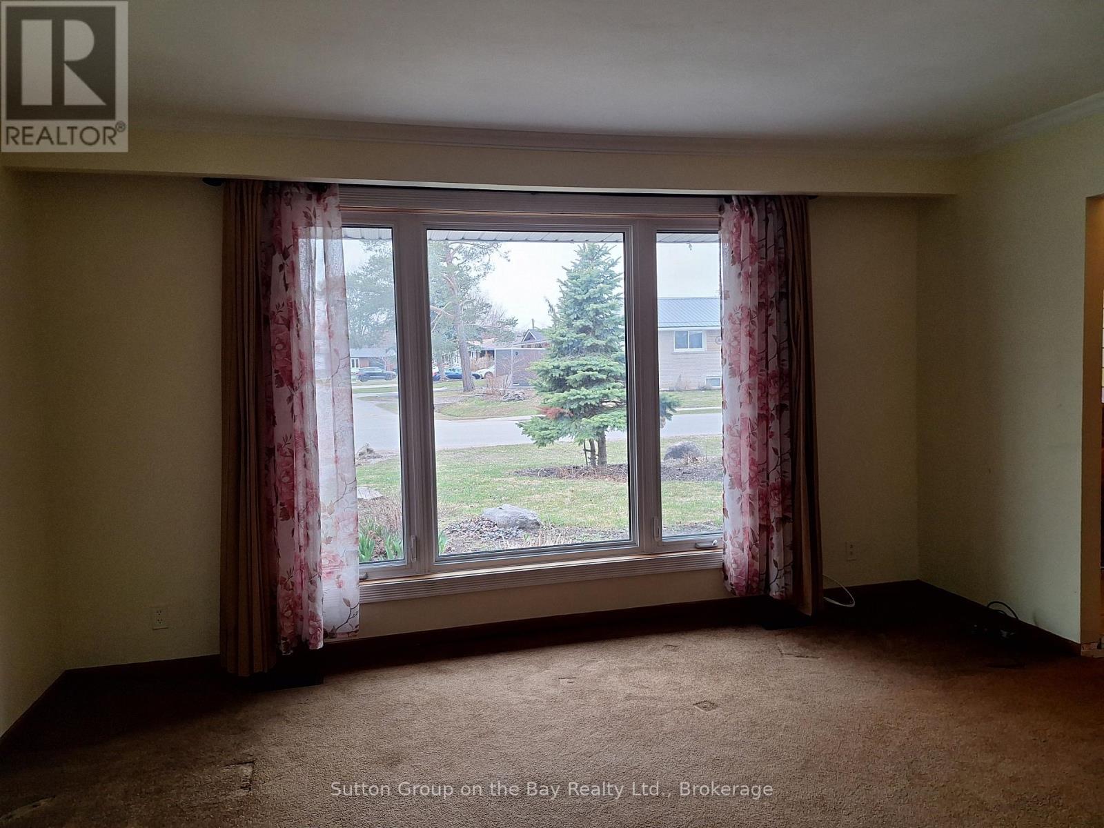 641 OAK STREET - 16
