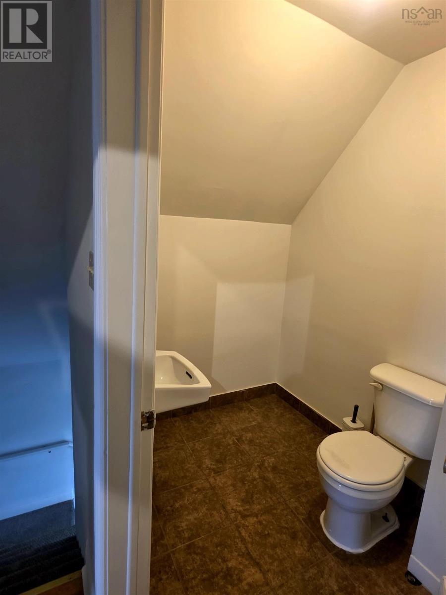 Property 33 of 42 of 797 Victoria Road