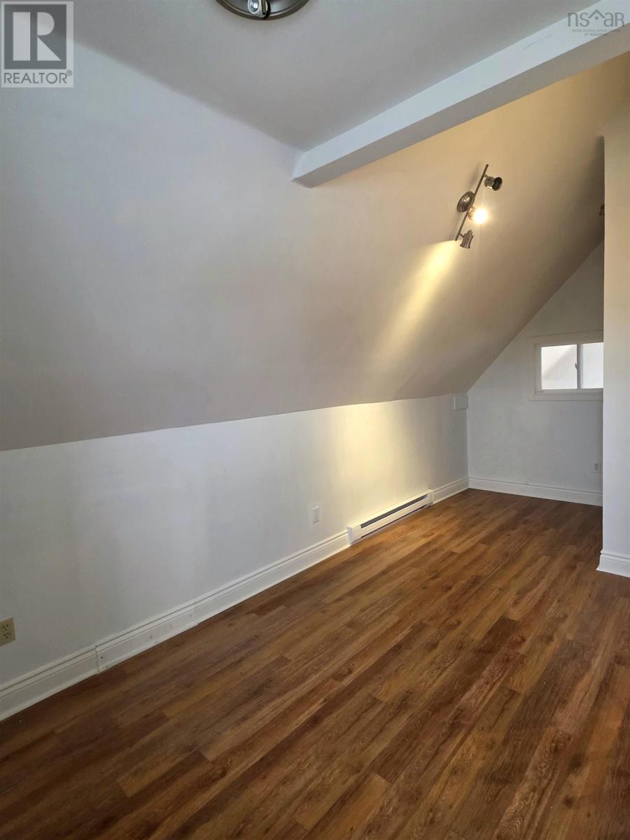 Property 36 of 42 of 797 Victoria Road