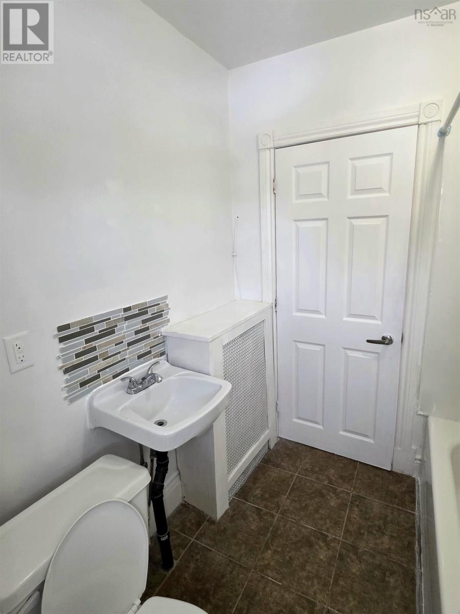 Property 27 of 42 of 797 Victoria Road