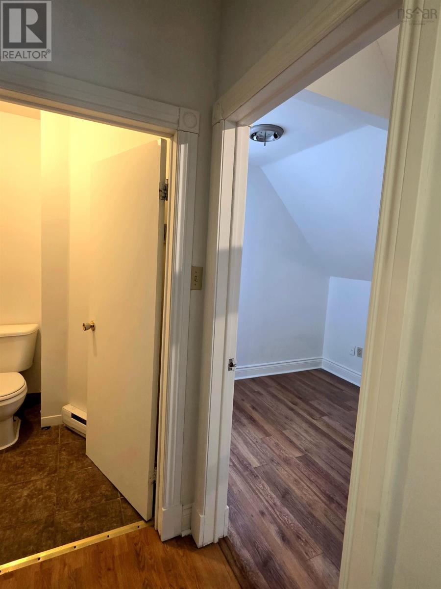 Property 34 of 42 of 797 Victoria Road