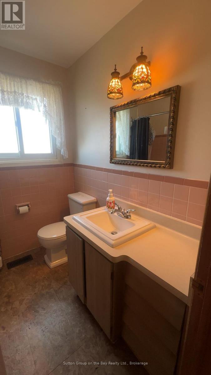 641 OAK STREET - 26