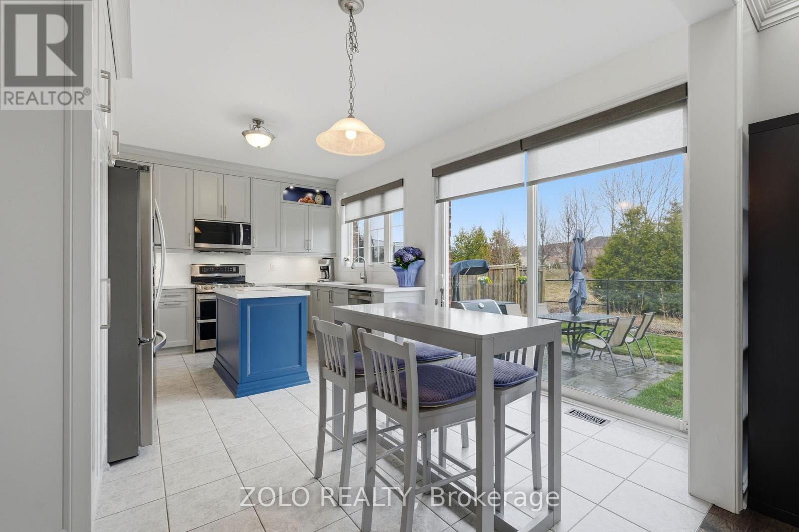 25 TWISTLETON STREET - 12
