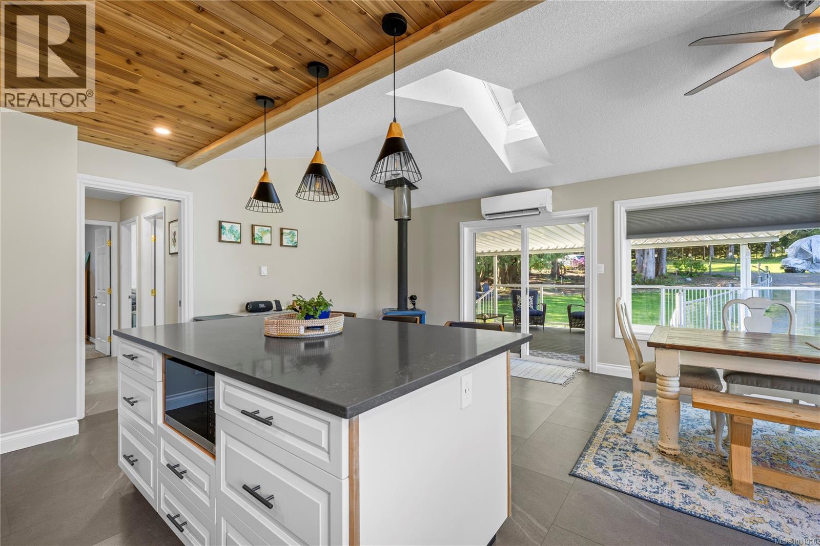 511 FOURNEAU WAY - 17