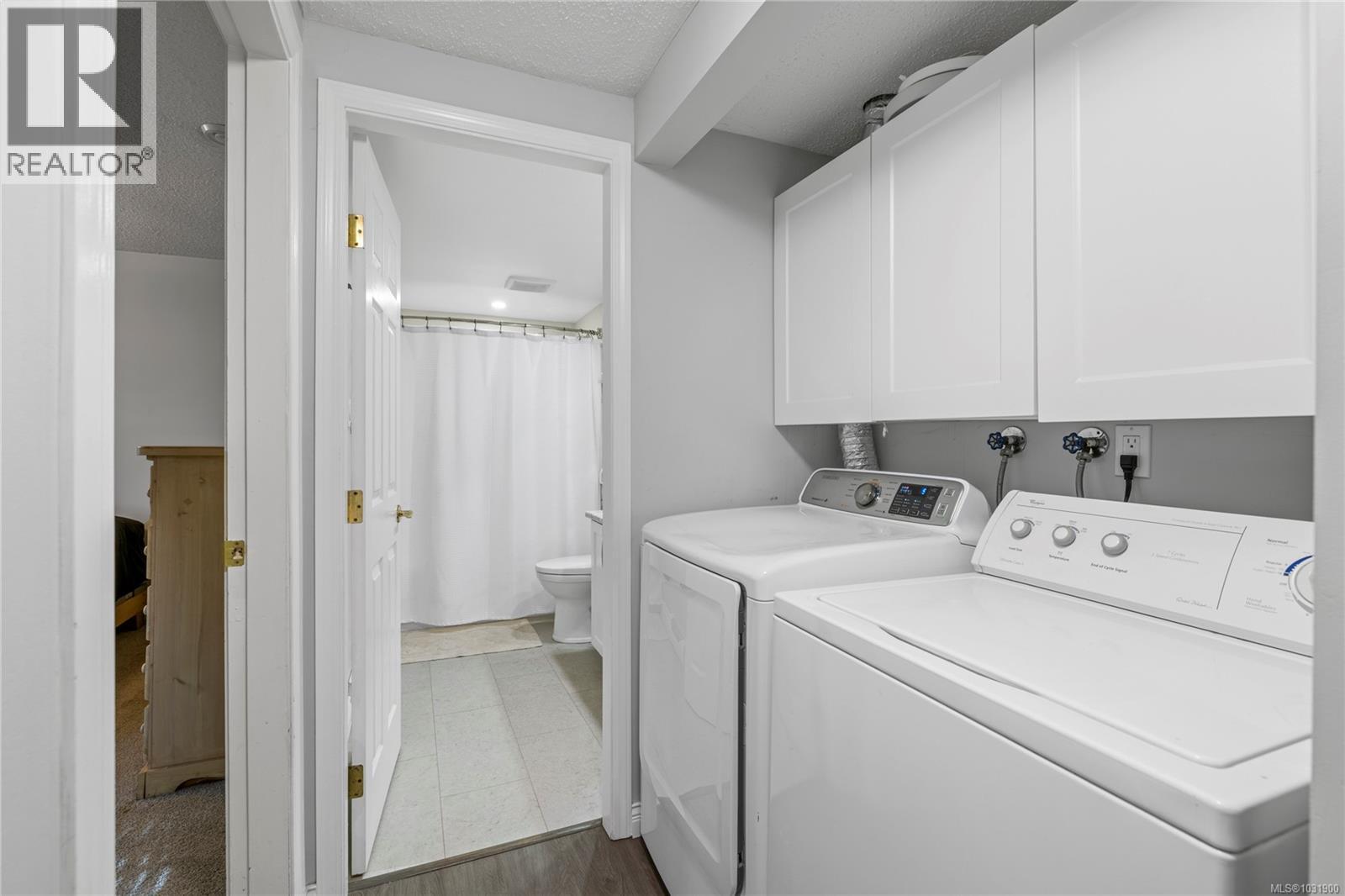 511 FOURNEAU WAY - 51