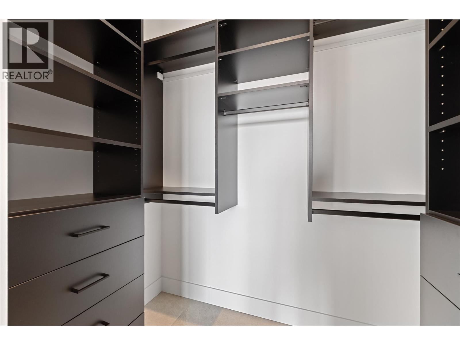 2531 PINNACLE RIDGE DRIVE - 35