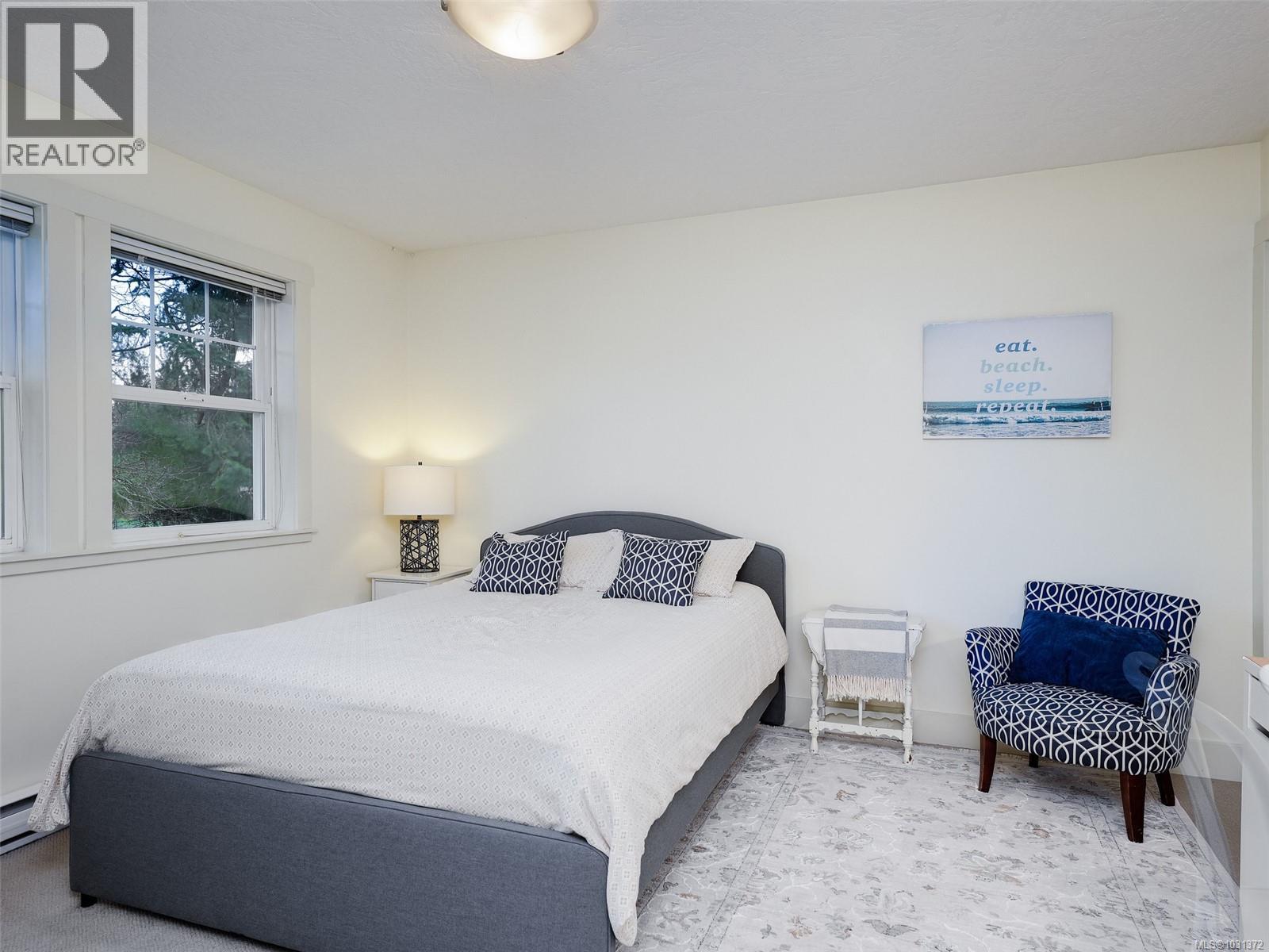 12 4530 Pipeline Road, Saanich