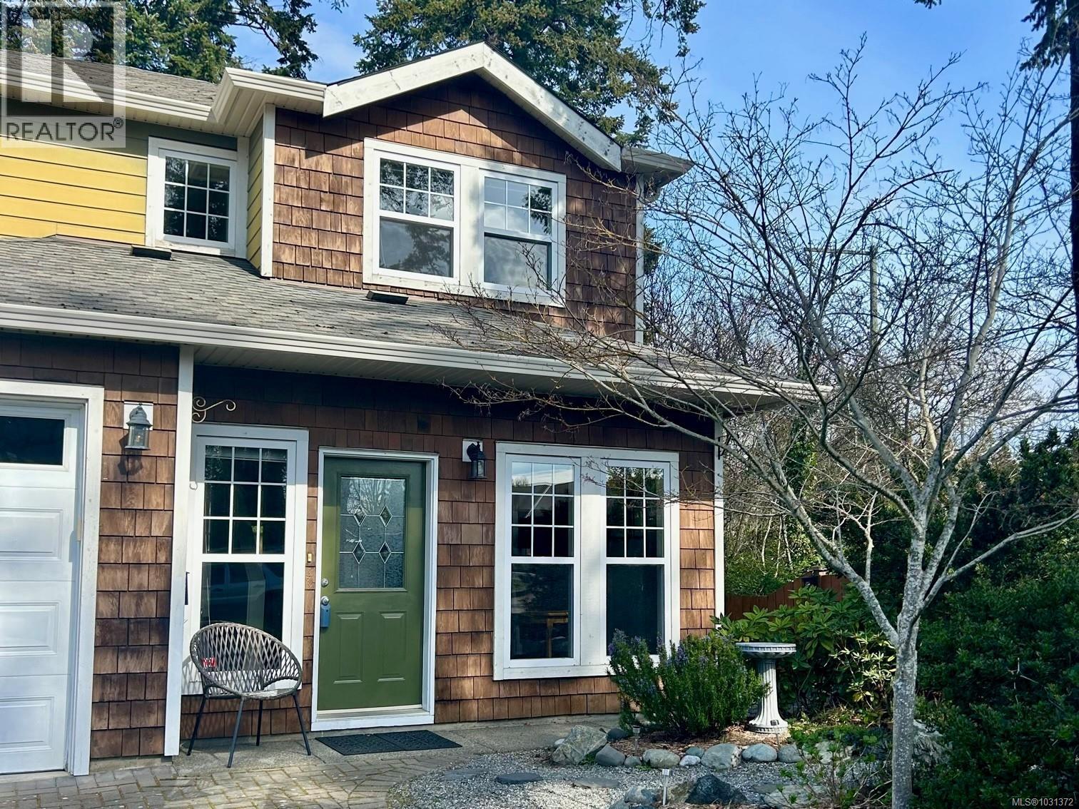 12 4530 Pipeline Road, Saanich