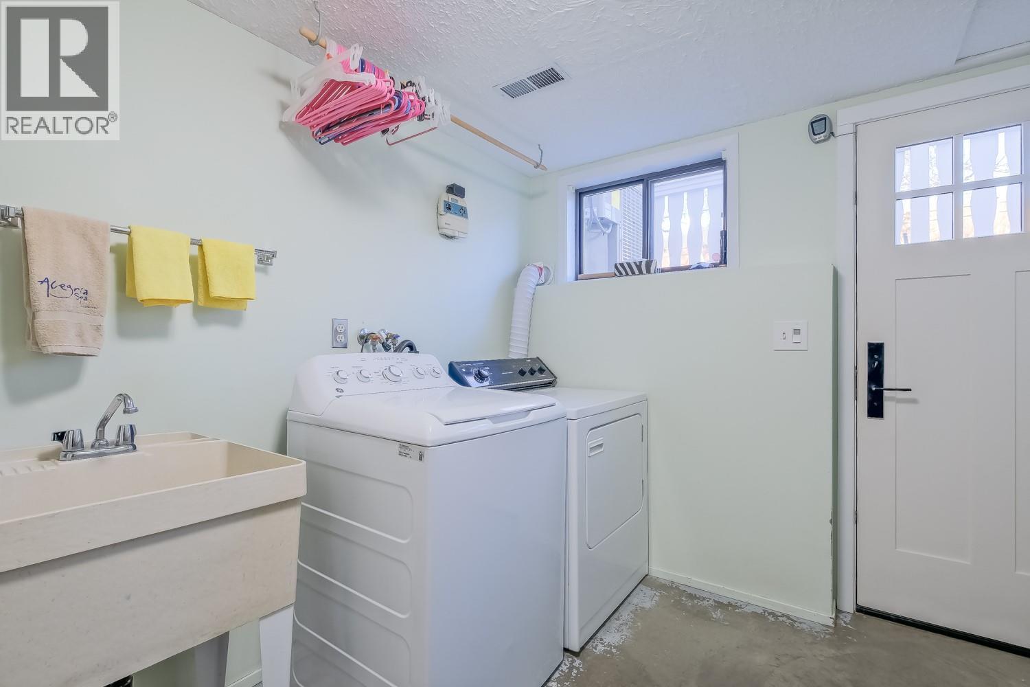 1056 Aubrey Road - 37