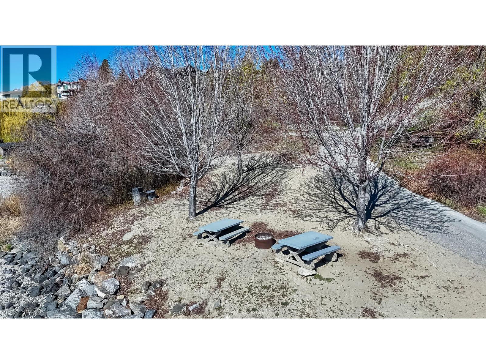 1056 Aubrey Road - 50