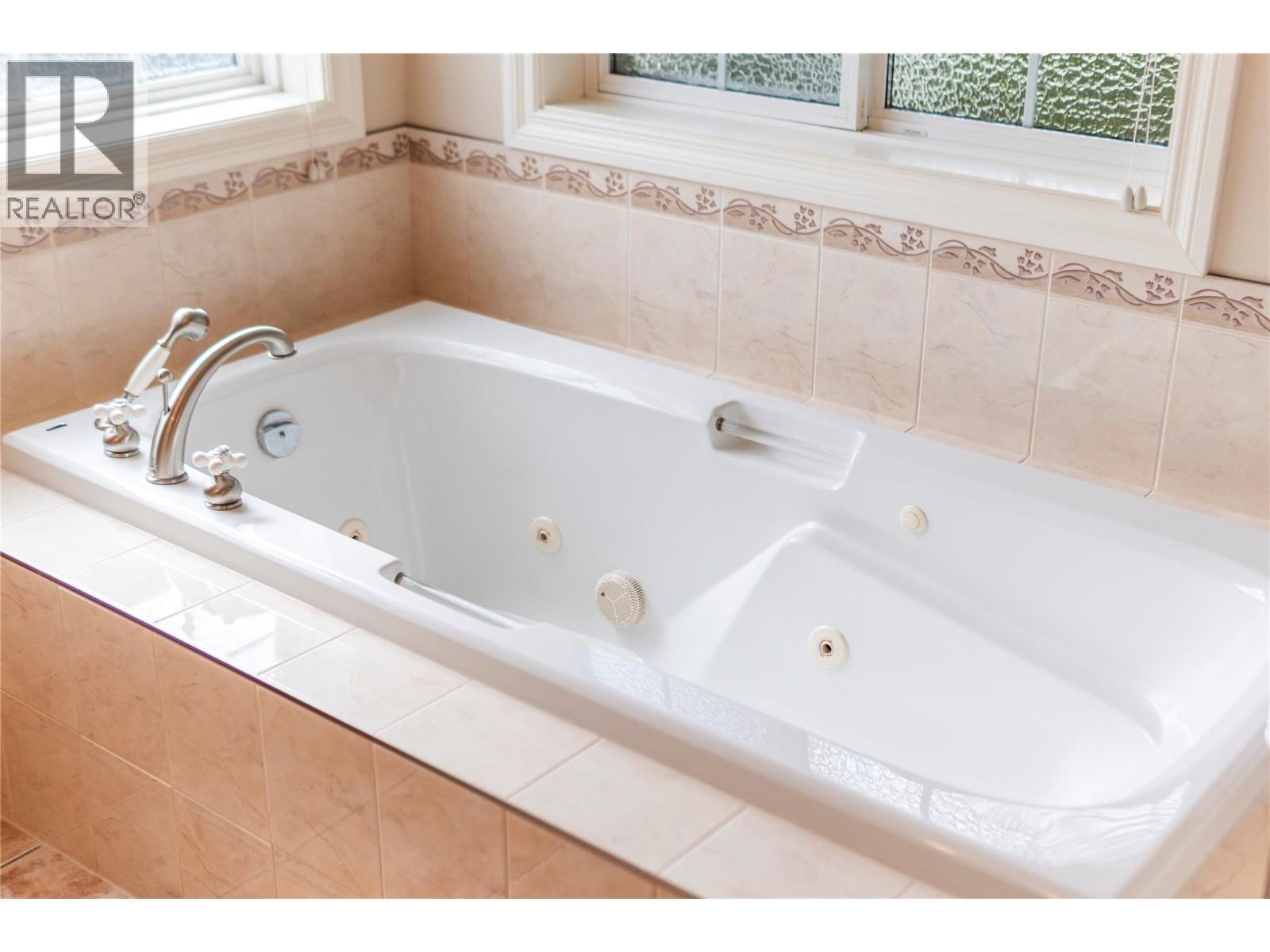 3800 60 STREET NW - 36