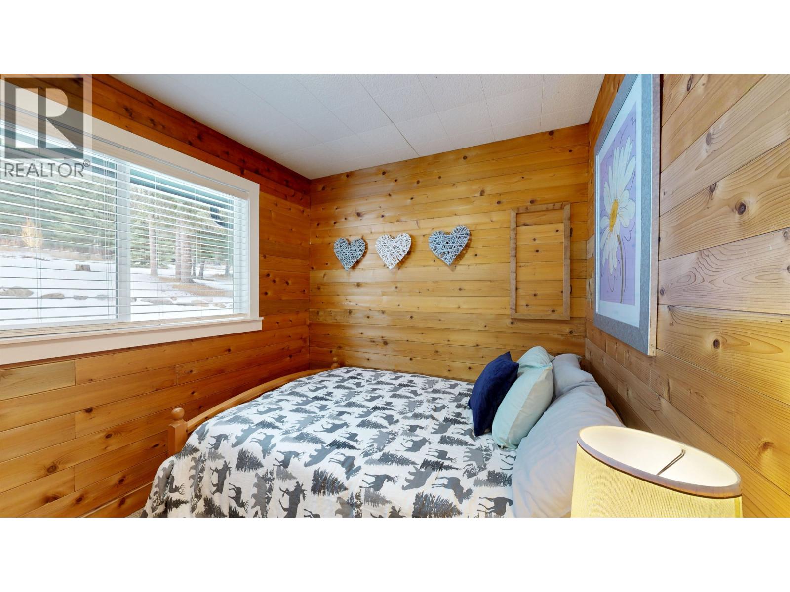 5780 TIMOTHY LAKE ROAD, 100 Mile House