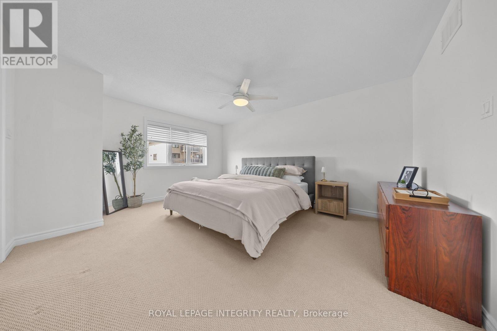356 RAVENSWOOD WAY — photo 20
