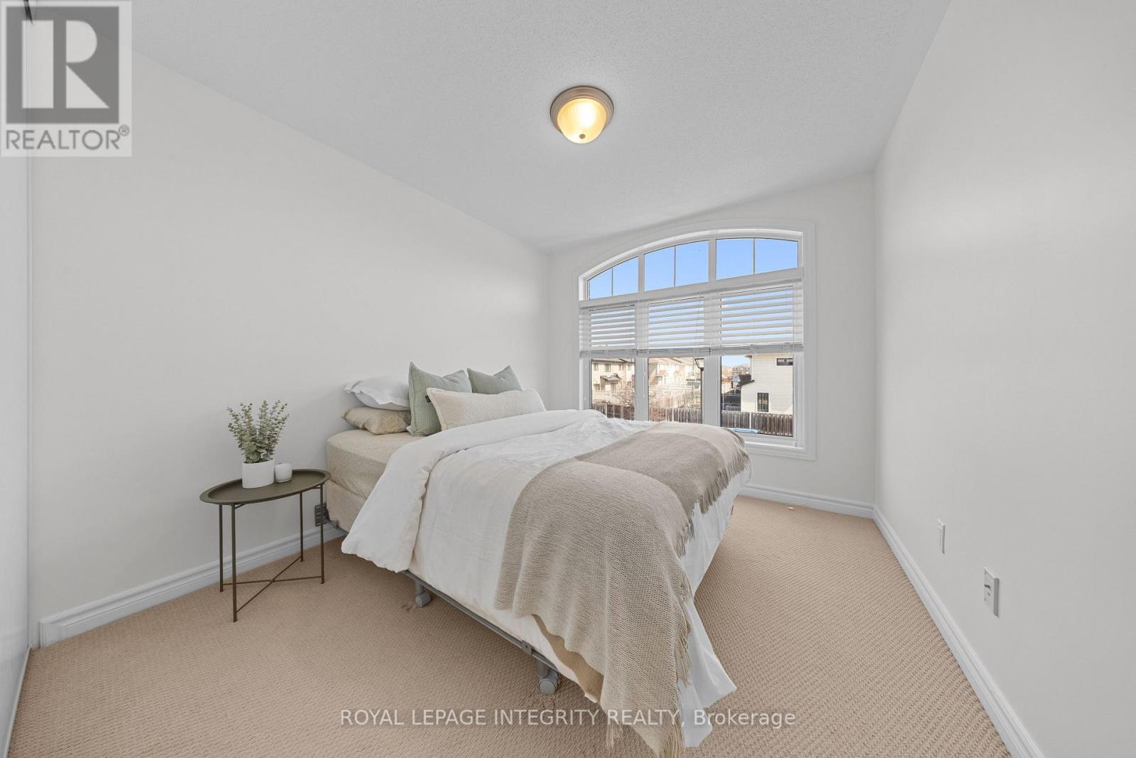 356 RAVENSWOOD WAY — photo 24