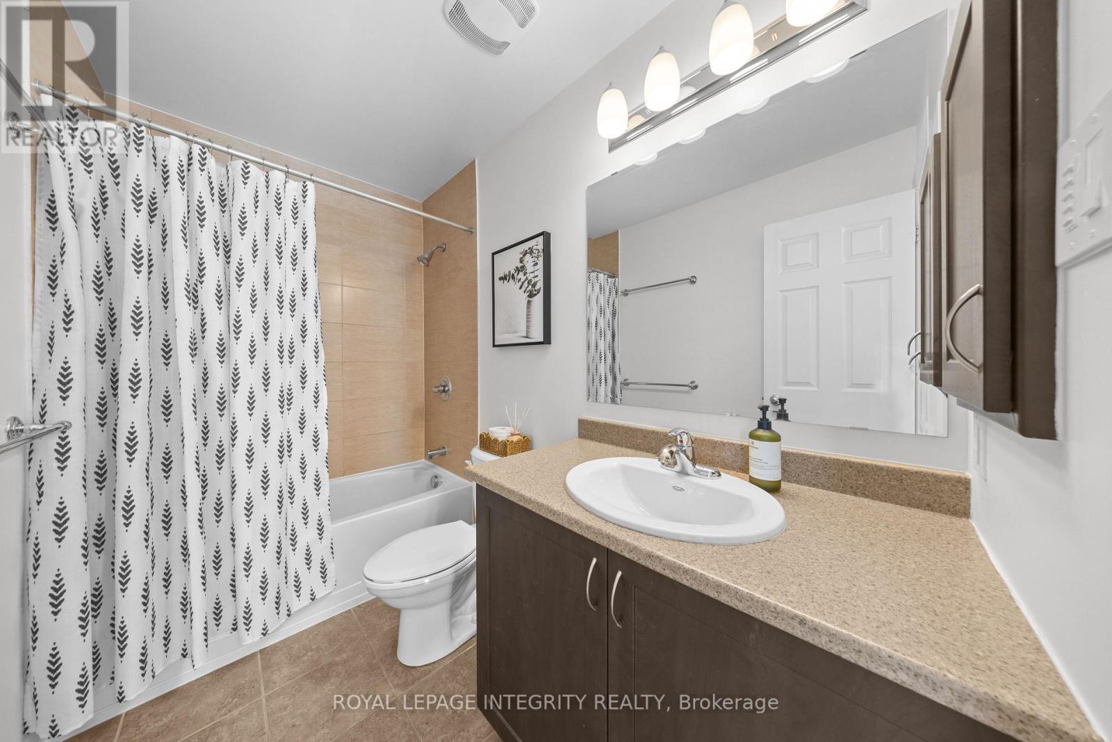 356 RAVENSWOOD WAY — photo 27