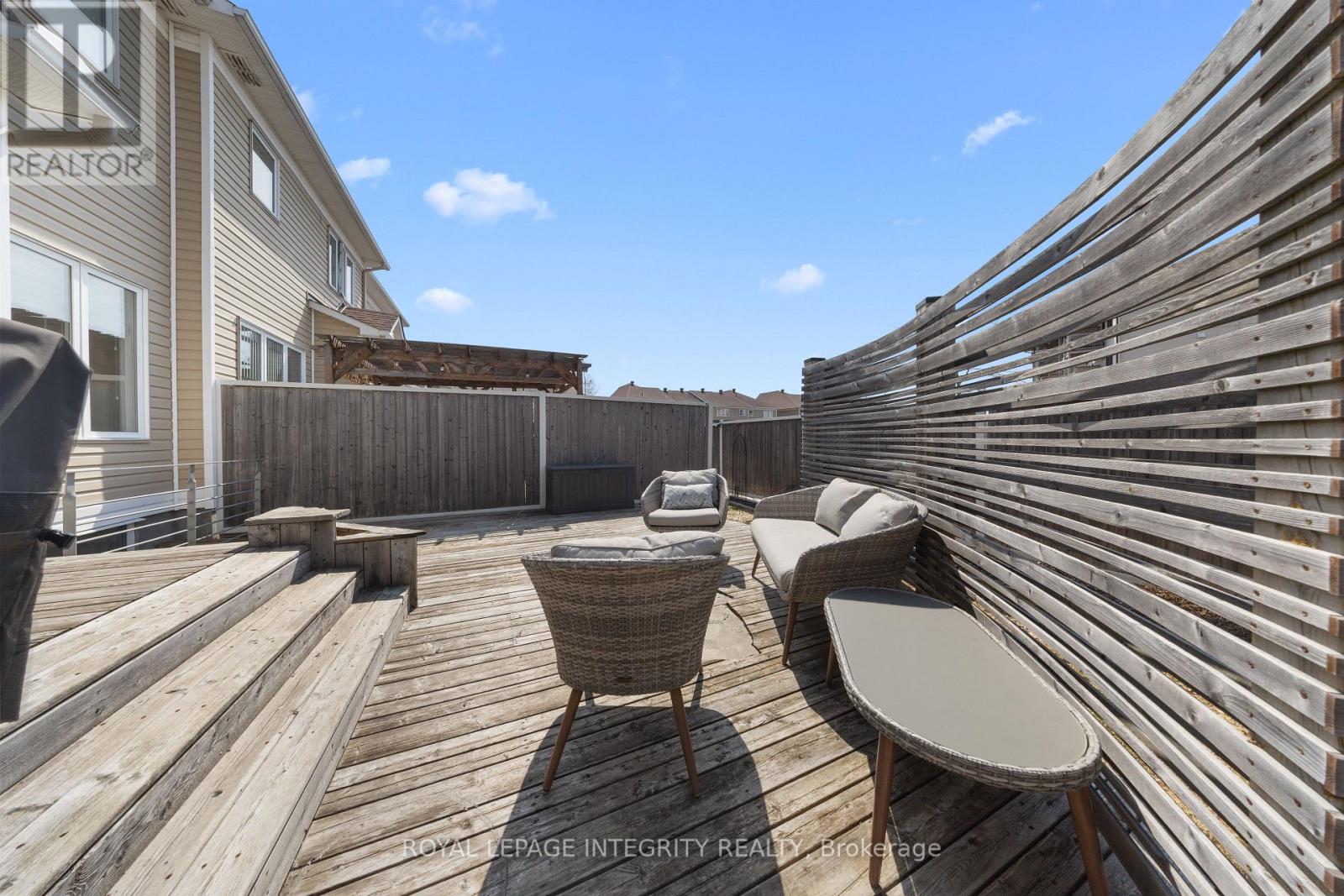 356 RAVENSWOOD WAY — photo 33