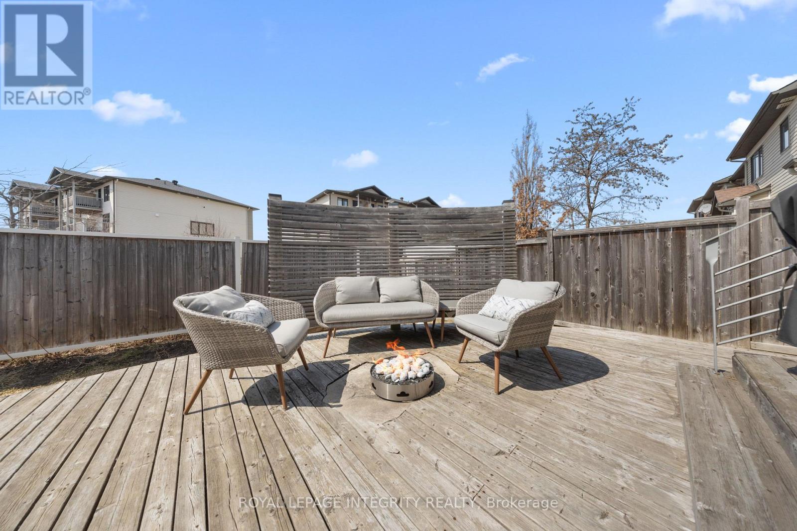 356 RAVENSWOOD WAY — photo 36