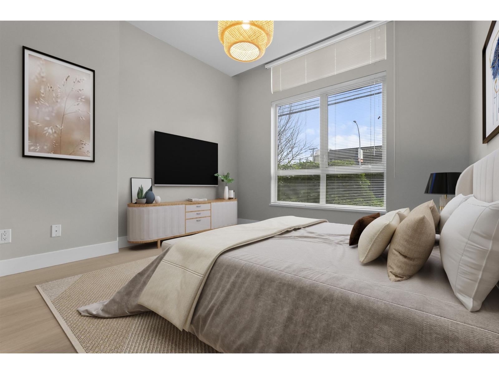 102 14022 NORTH BLUFF ROAD, White Rock