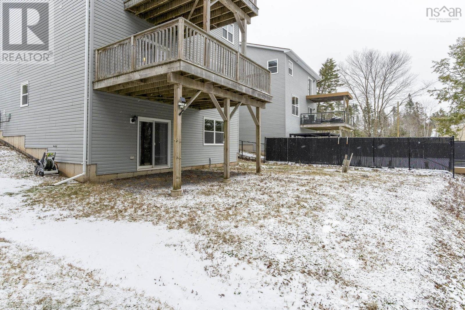 Property 36 of 44 of 214 Voyageur Way