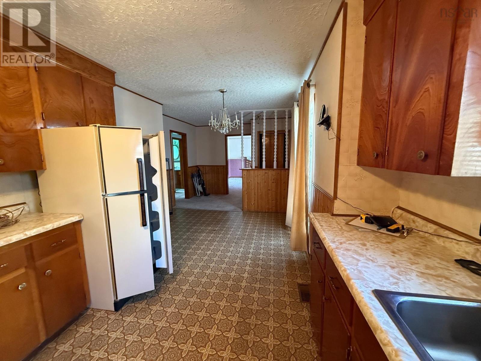 Property 12 of 32 of 7 Pinehurst Avenue