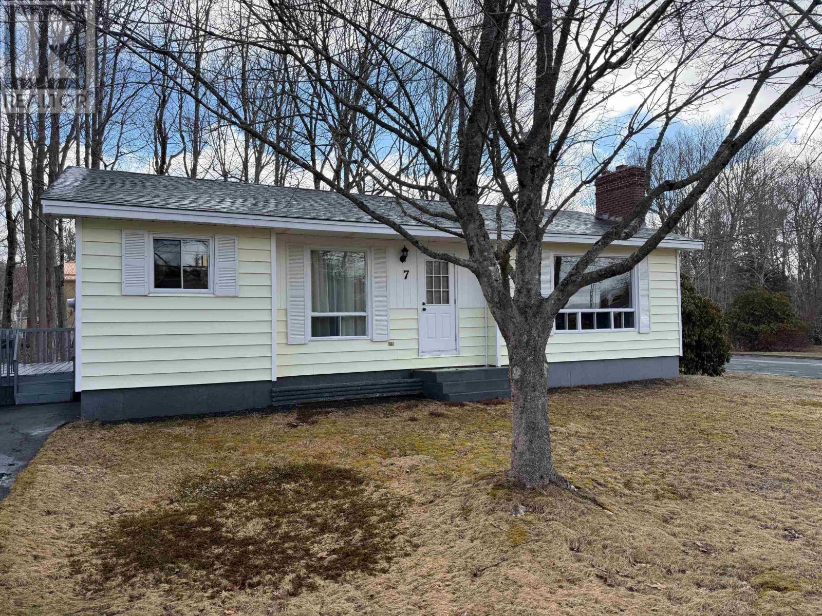 Property photo of 7 Pinehurst Avenue