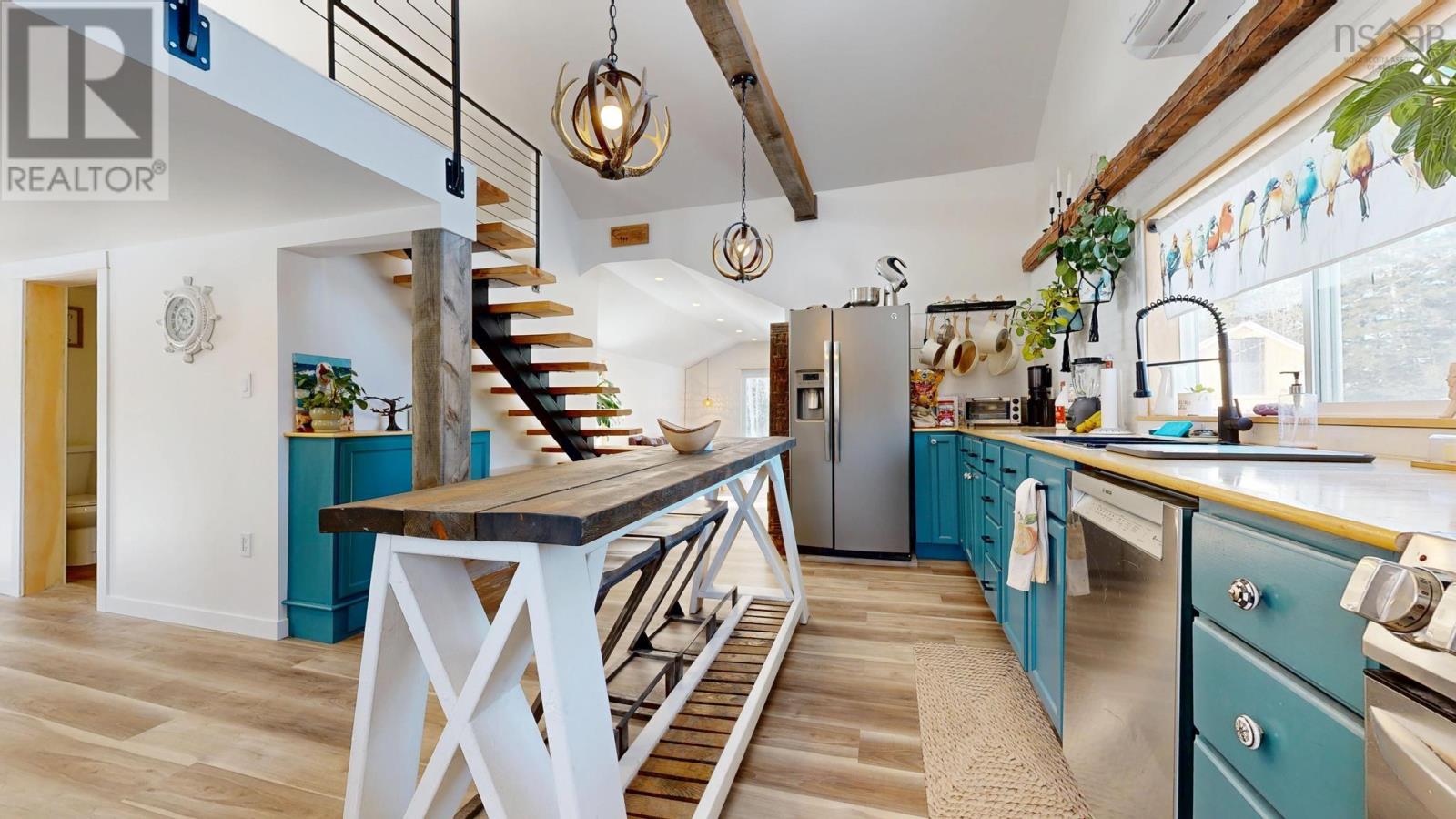 Property 6 of 41 of 104 mount pleasant Road