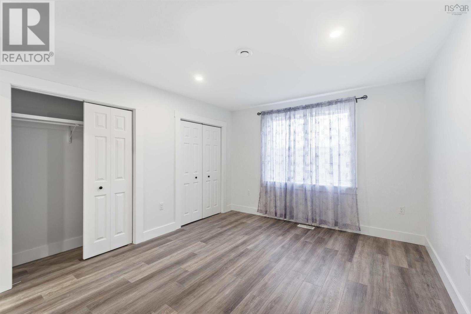 Property 23 of 30 of 439 Victoria Road