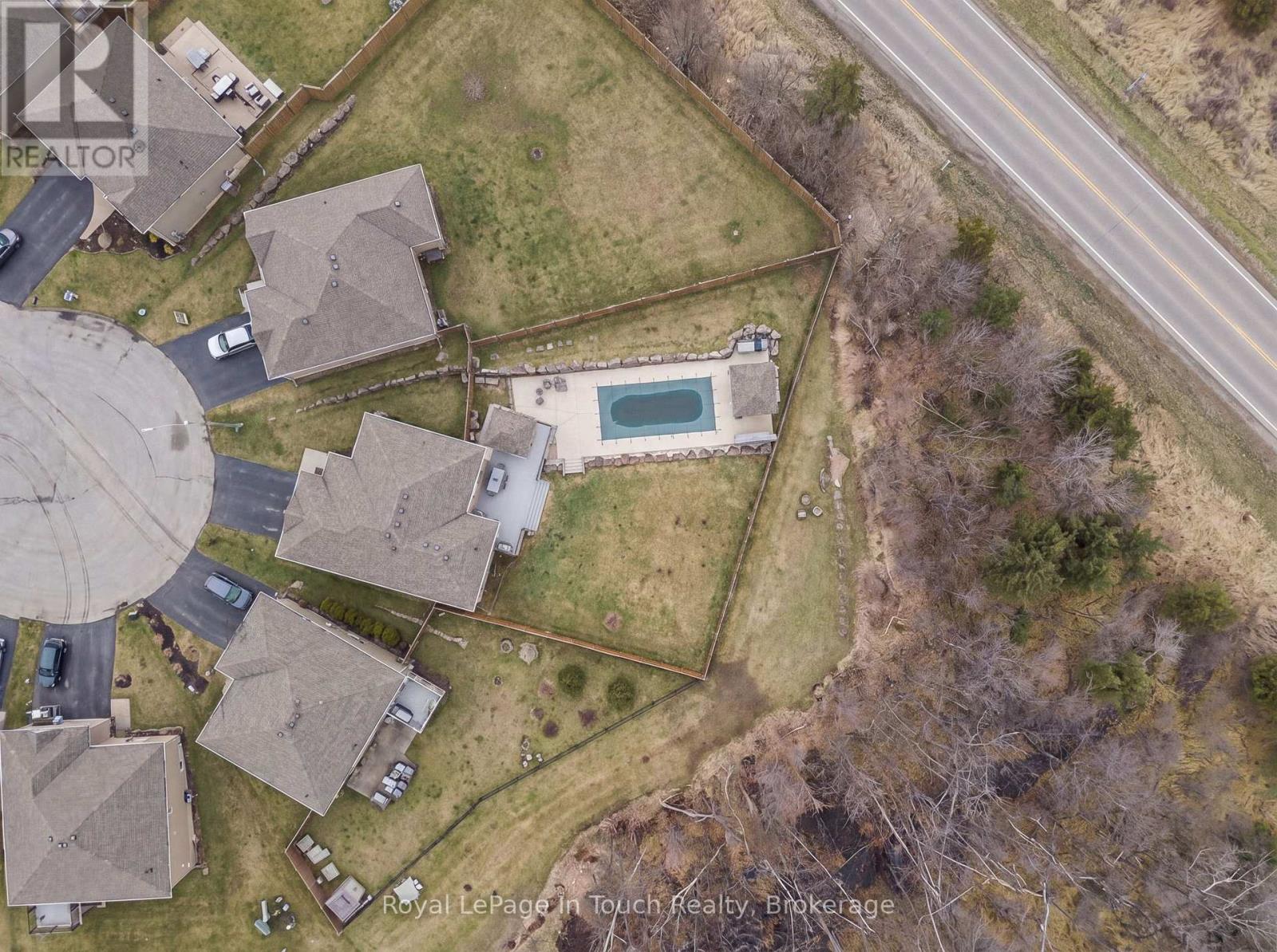 55 HUNTER AVENUE — photo 33