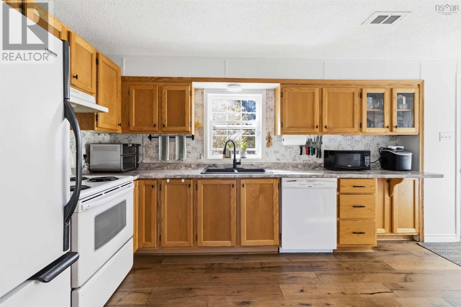 Property 12 of 31 of 40 Cherry Lane