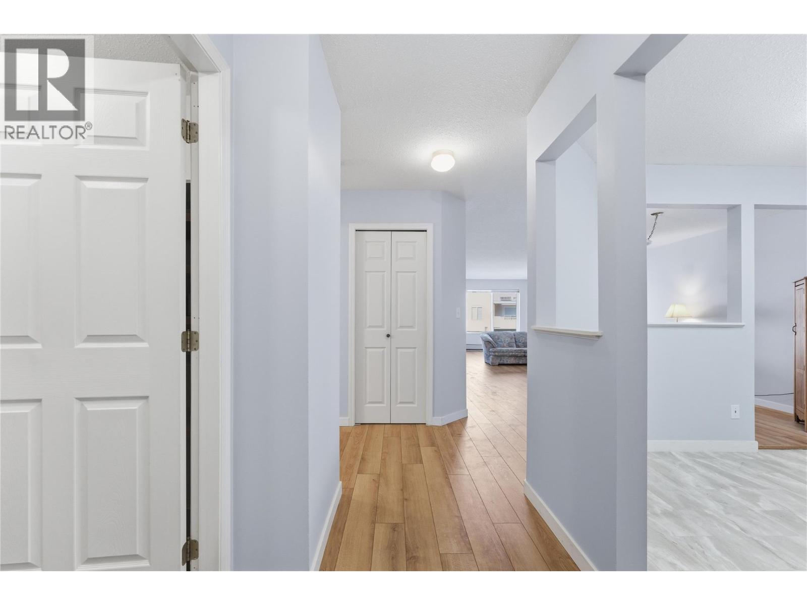 #104 251 6 STREET SE - 12