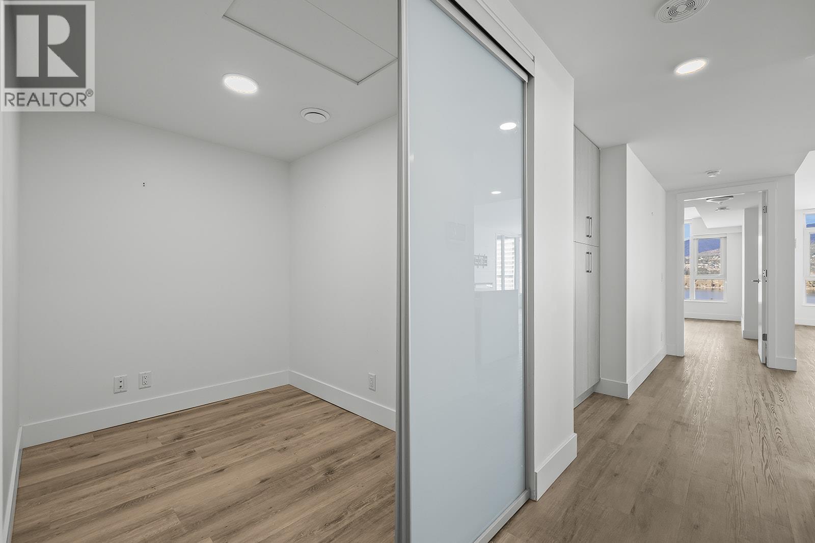 #1909 1588 ELLIS STREET - 33