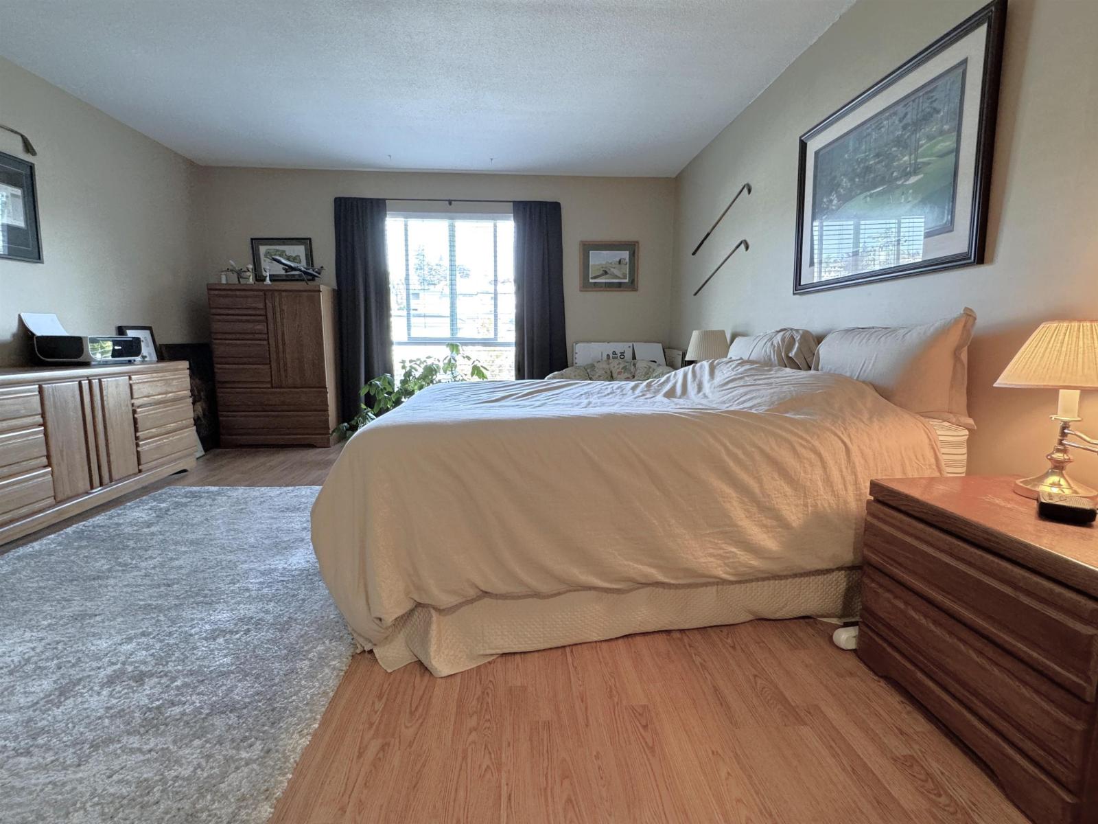 317 15875 MARINE DRIVE, White Rock