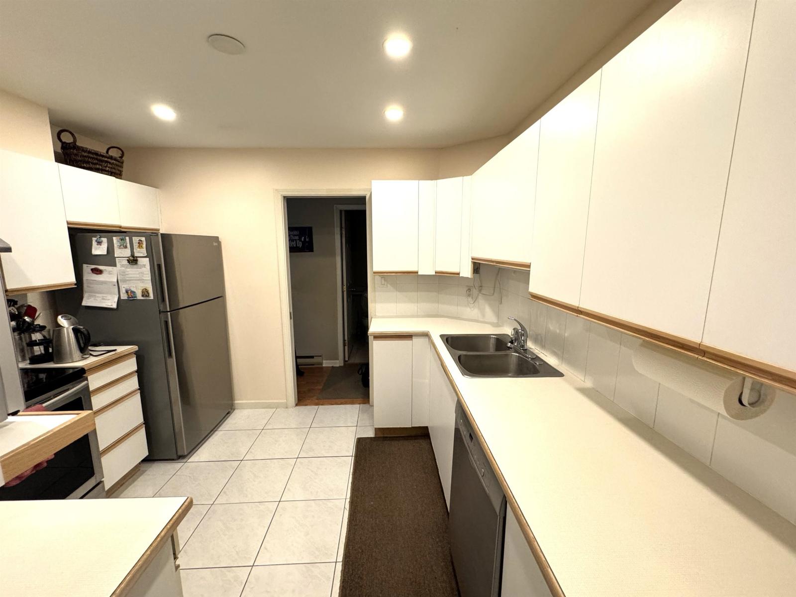 317 15875 MARINE DRIVE, White Rock