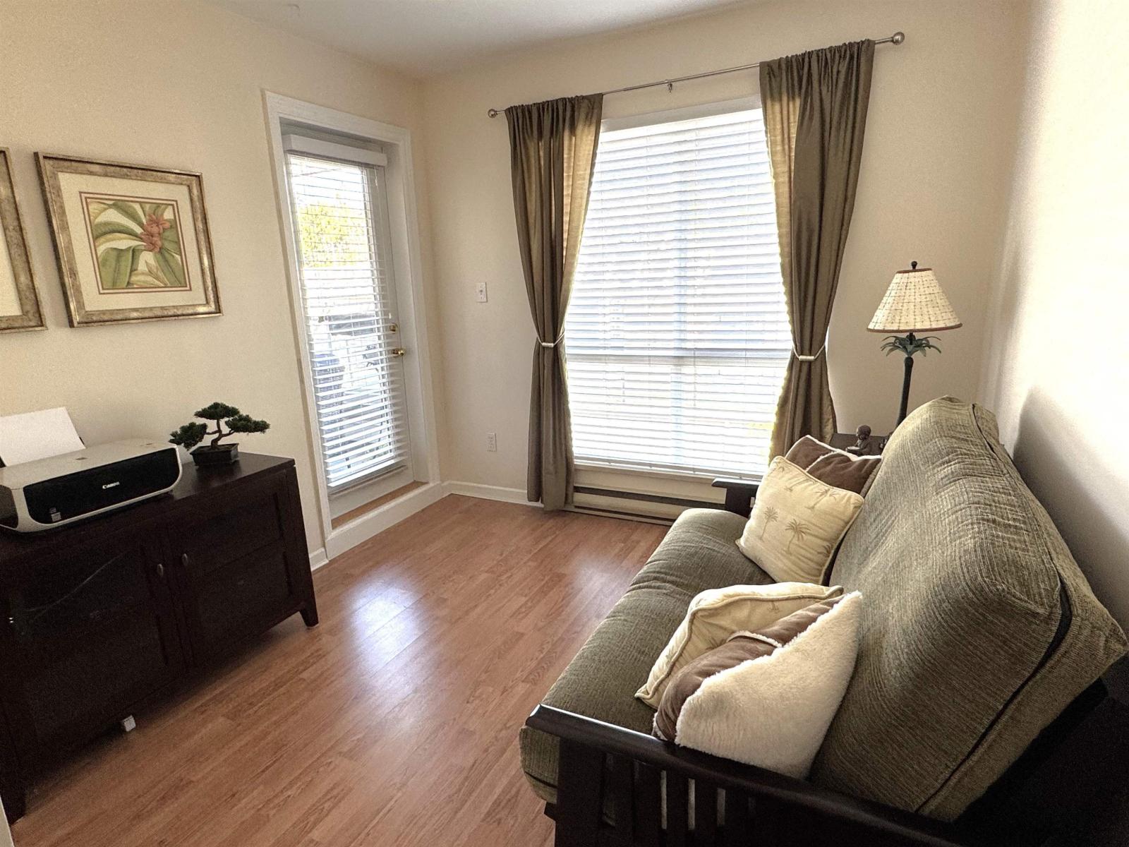 317 15875 MARINE DRIVE, White Rock