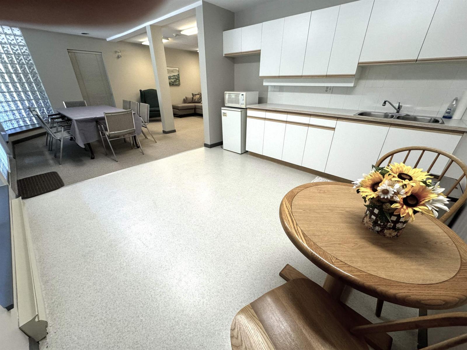 317 15875 MARINE DRIVE, White Rock