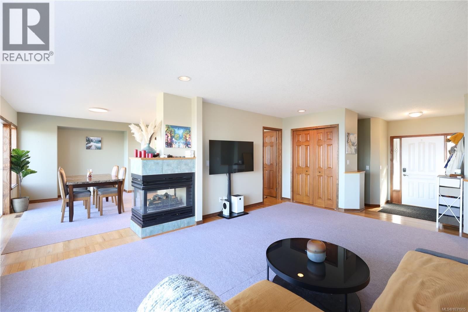 4718 Laguna Way - 10