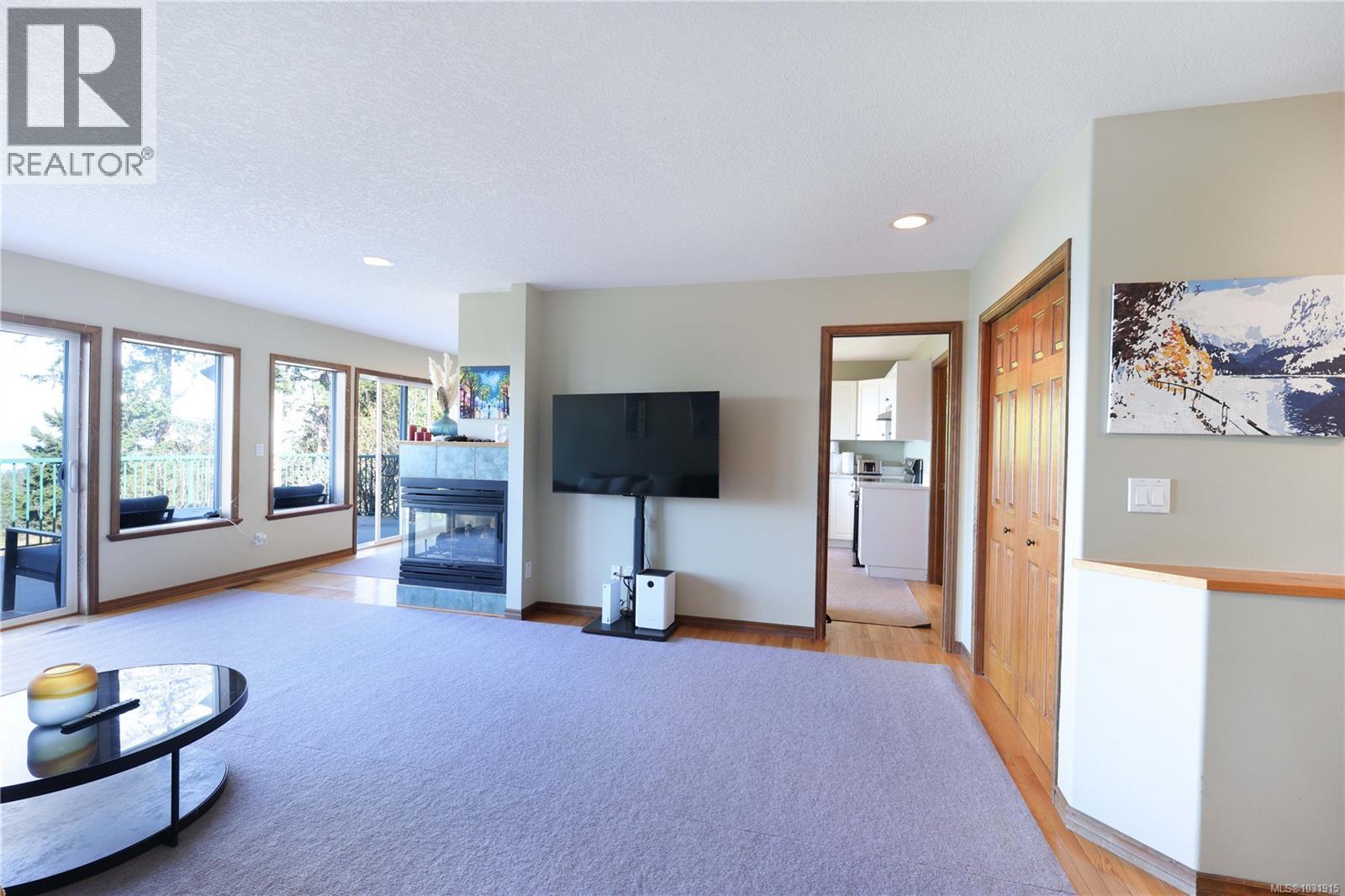 4718 Laguna Way - 27