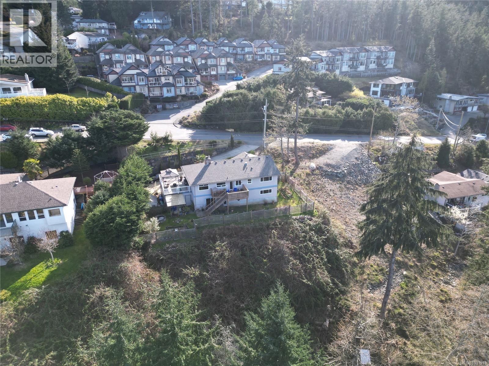 4718 Laguna Way - 40